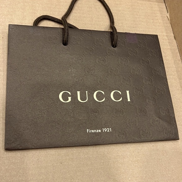 Gucci paper bag for sale - Picture 1 of 1